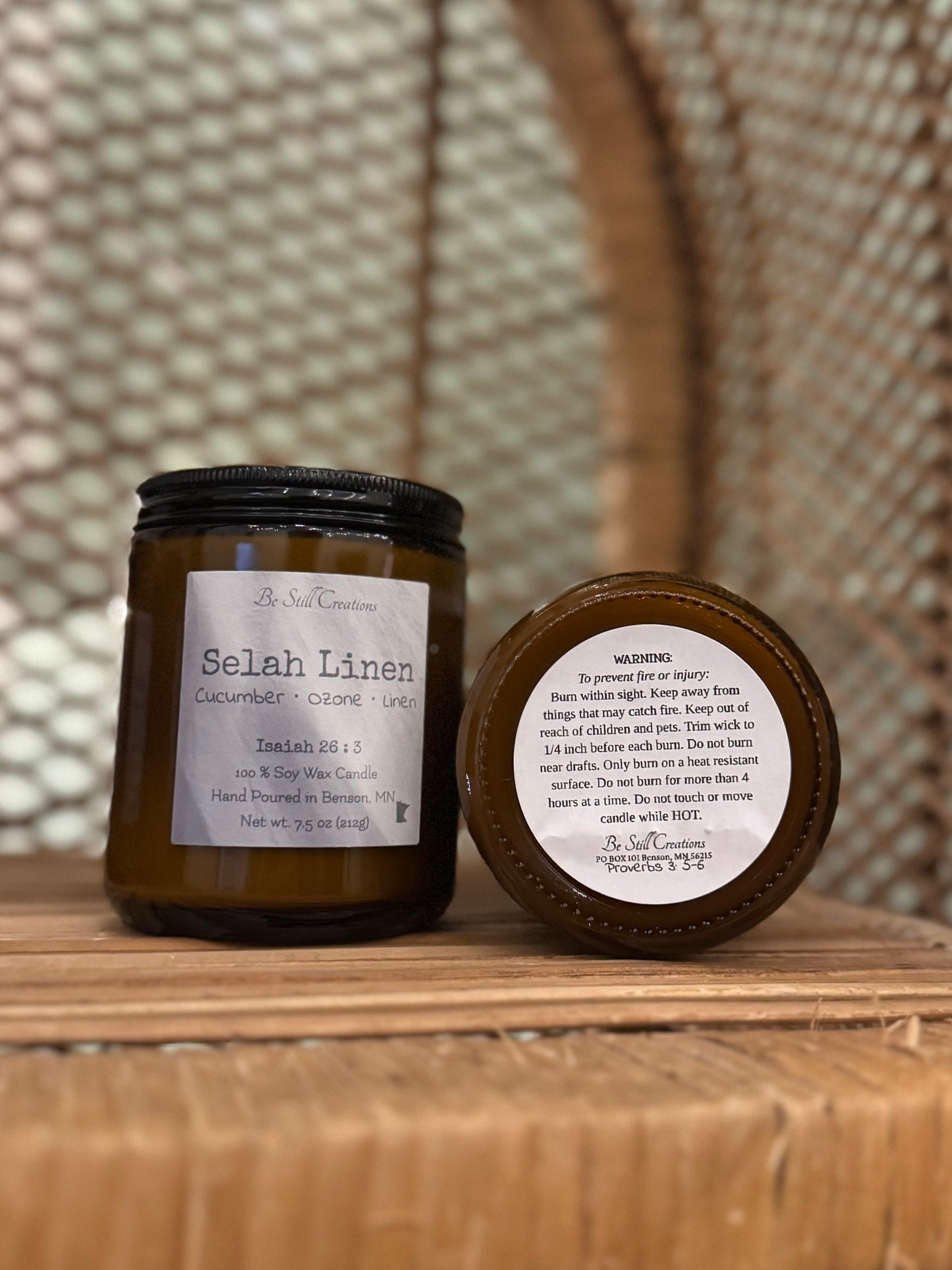 Selah Linen fresh clean scented candle, phthalate-free pet-friendly, 38+ hour burn time