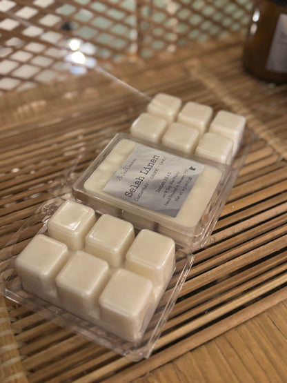 Selah Linen wax melts detail view showing phthalate-free, pet-friendly soy wax formula