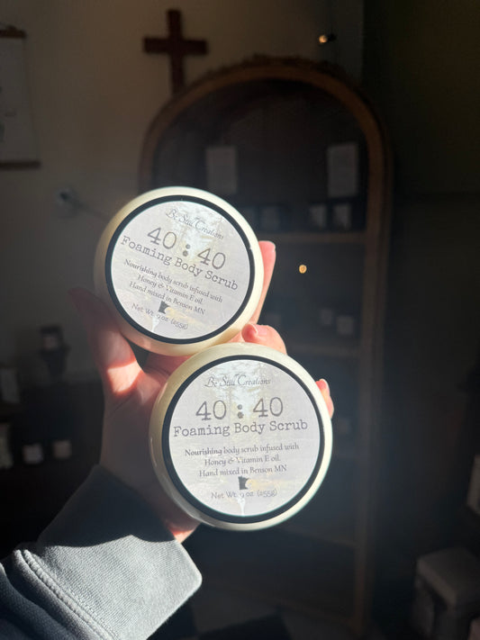 Foaming body scrub for men 